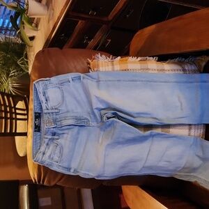 Hollister size 27 girls jeans